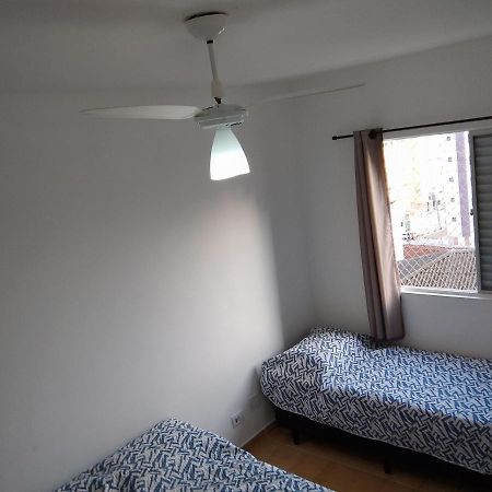 Excelente local - Praia da Guilhermina, com tudo próximo Apartamento Praia Grande  Exterior foto