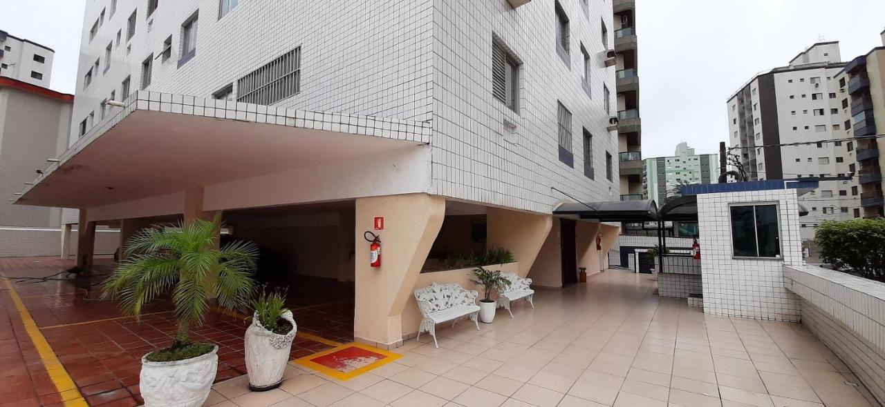 Excelente local - Praia da Guilhermina, com tudo próximo Apartamento Praia Grande  Exterior foto